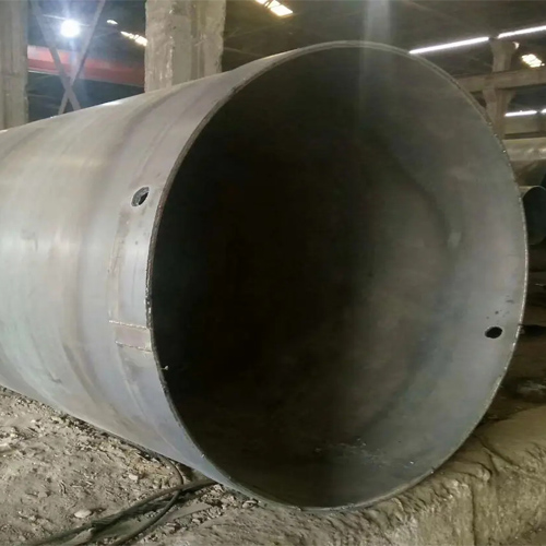 选择拉萨钢护筒的材质时，主要考虑哪些因素